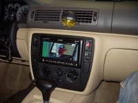 Установка Автомагнитола Phantom DVD в Volkswagen Passat 5